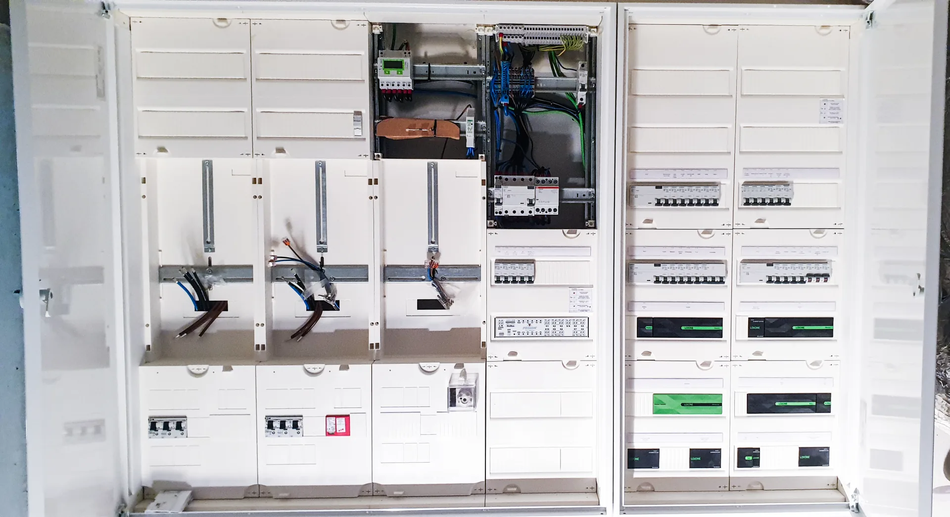 Rozdzielnica smart home KNX — instalacja elektryczna, ENELAN Szczecin